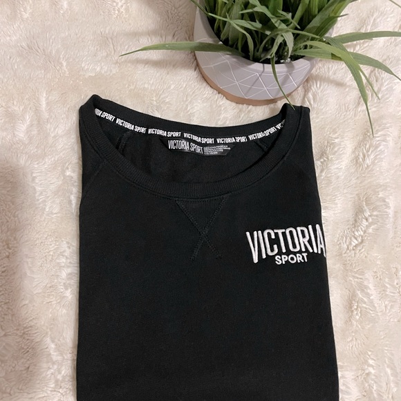 NWOT Victoria Secret Sport tee / jersey / crop top - Picture 2 of 3